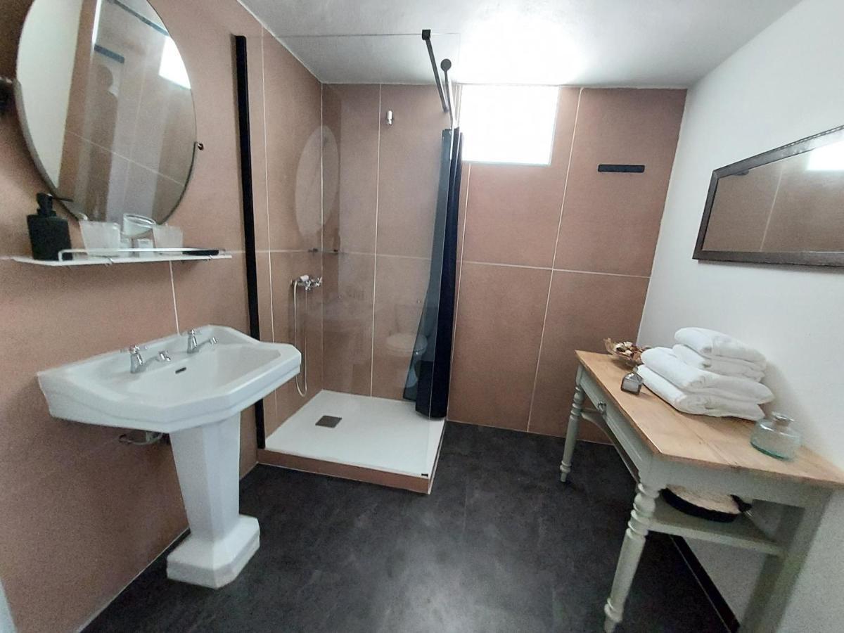 Les Pierres De Cezaire Hotell Saint-Cézaire-sur-Siagne Eksteriør bilde