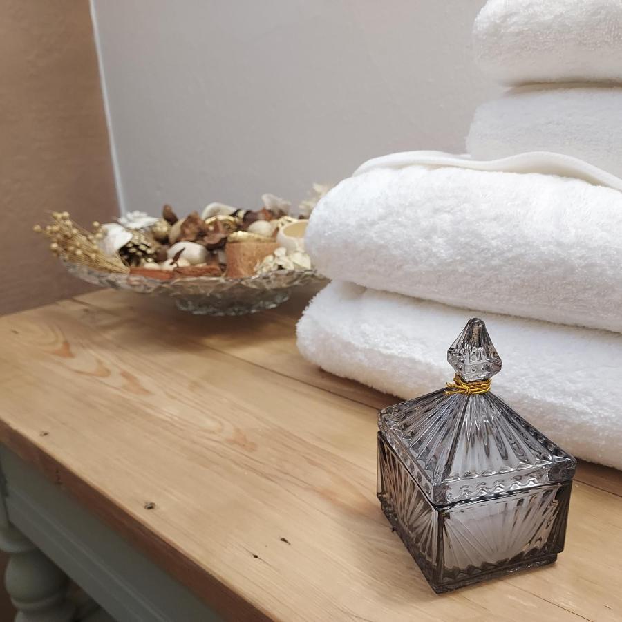Les Pierres De Cezaire Hotell Saint-Cézaire-sur-Siagne Eksteriør bilde