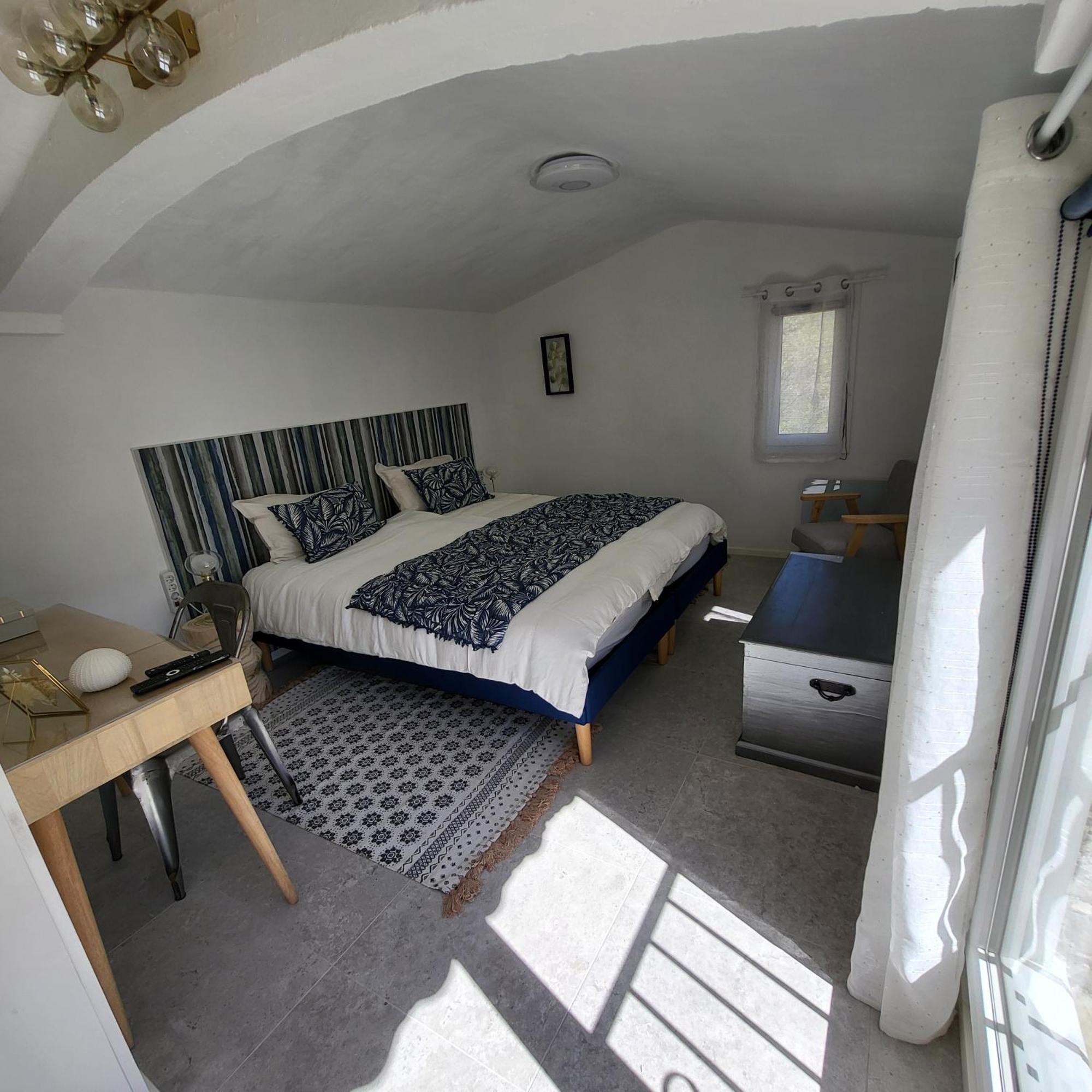 Les Pierres De Cezaire Hotell Saint-Cézaire-sur-Siagne Eksteriør bilde