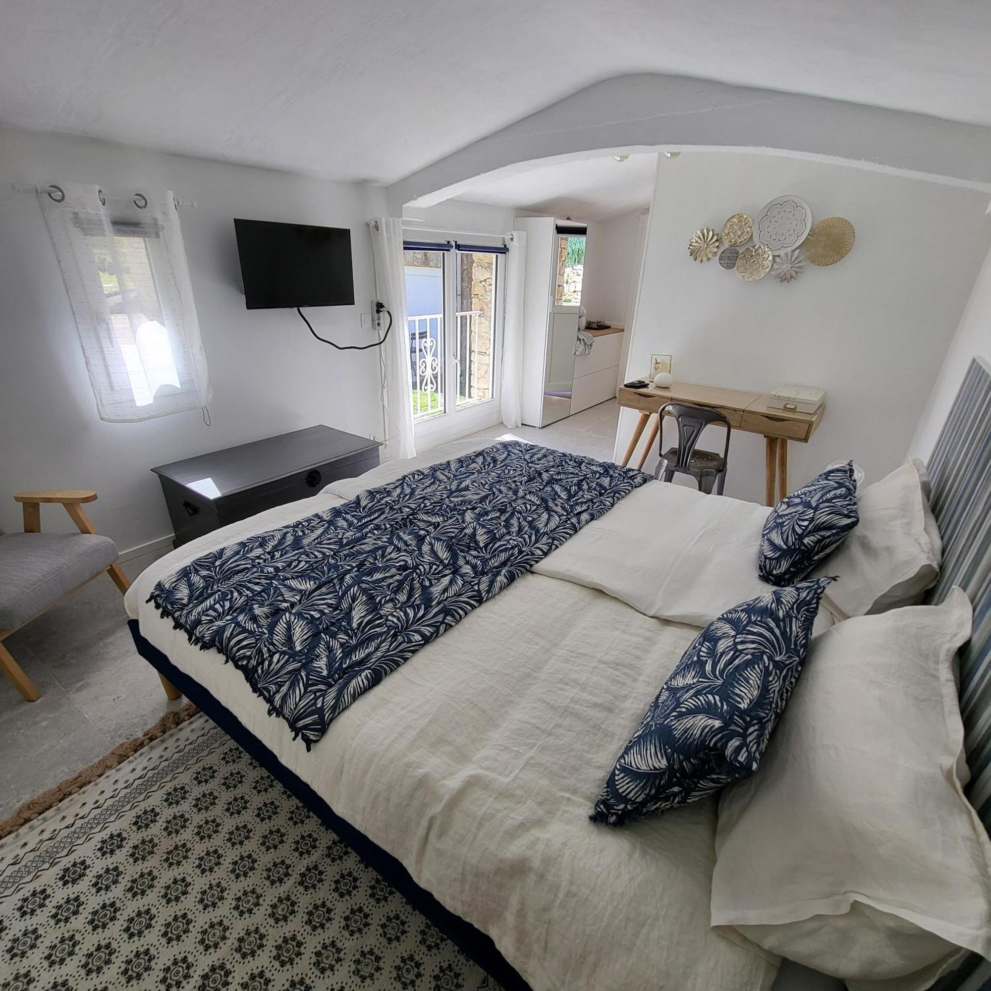 Les Pierres De Cezaire Hotell Saint-Cézaire-sur-Siagne Eksteriør bilde