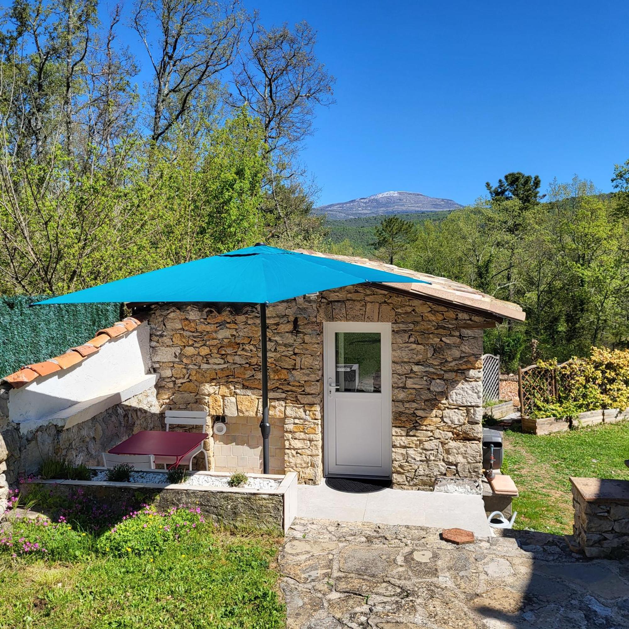 Les Pierres De Cezaire Hotell Saint-Cézaire-sur-Siagne Eksteriør bilde